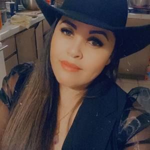 Meet your Posher, Monica martinez